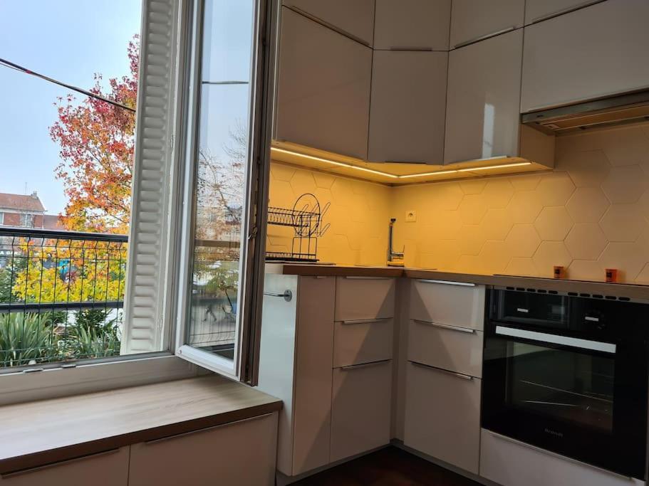 Studio A 2 Pas De La Gare Сартрувіль Екстер'єр фото
